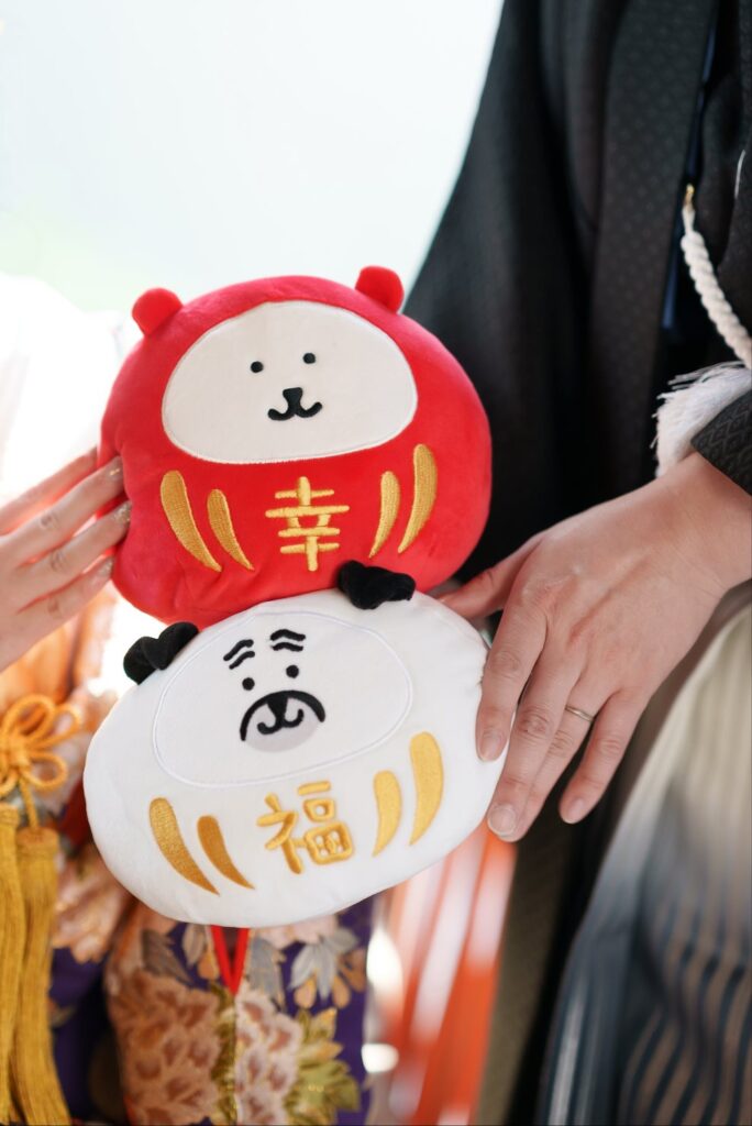 結婚式の前撮りで使用した、くまとパグのぬいぐるみ
